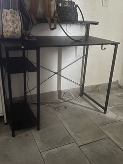 Gaming desk
