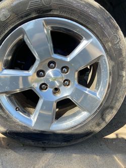 Chevy 20-Inch Wheel with 275/55R20 Tire
