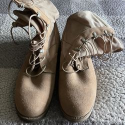 Hot weather combat boots