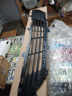 New 13-16 Lincoln Mkz Lower Grille with adaptive Genuine