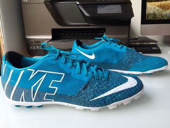 traducir Viaje Por Nike BOMBA Finale 2 Blue Lagoon Soccer turf shoes size 10.5 for Sale in  Hollywood, FL - OfferUp