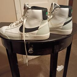 Nike Blazer Mid 77