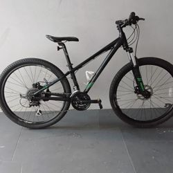 BICYCLE GIANT 21 SPEED SIZE 27,5 BRAND NEW 