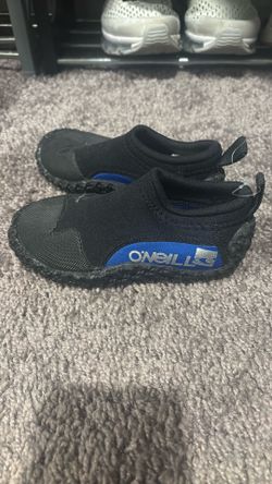 Boy water shoes small size 10-11