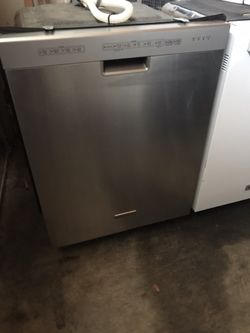 New KitchenAid Stainless Steel Dishwasher w/ all lines