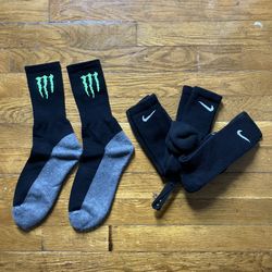 (4) Monster & Nike Socks Athletic Black Tube Winter Lot Bundle 4 Pairs Med 7-11