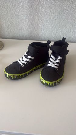 Child Size 10 NEW