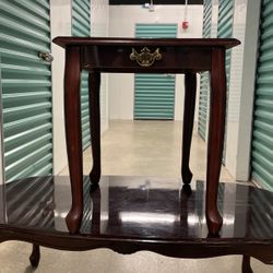 VINTAGE END TABLE AND OR MATCHING COFFEE TABLE