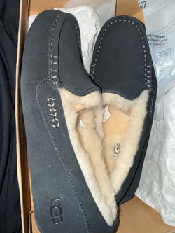 Ugg slippers brand new woman sz 8