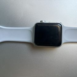SERIES 3 APPLE WATCH 38 MM GPS