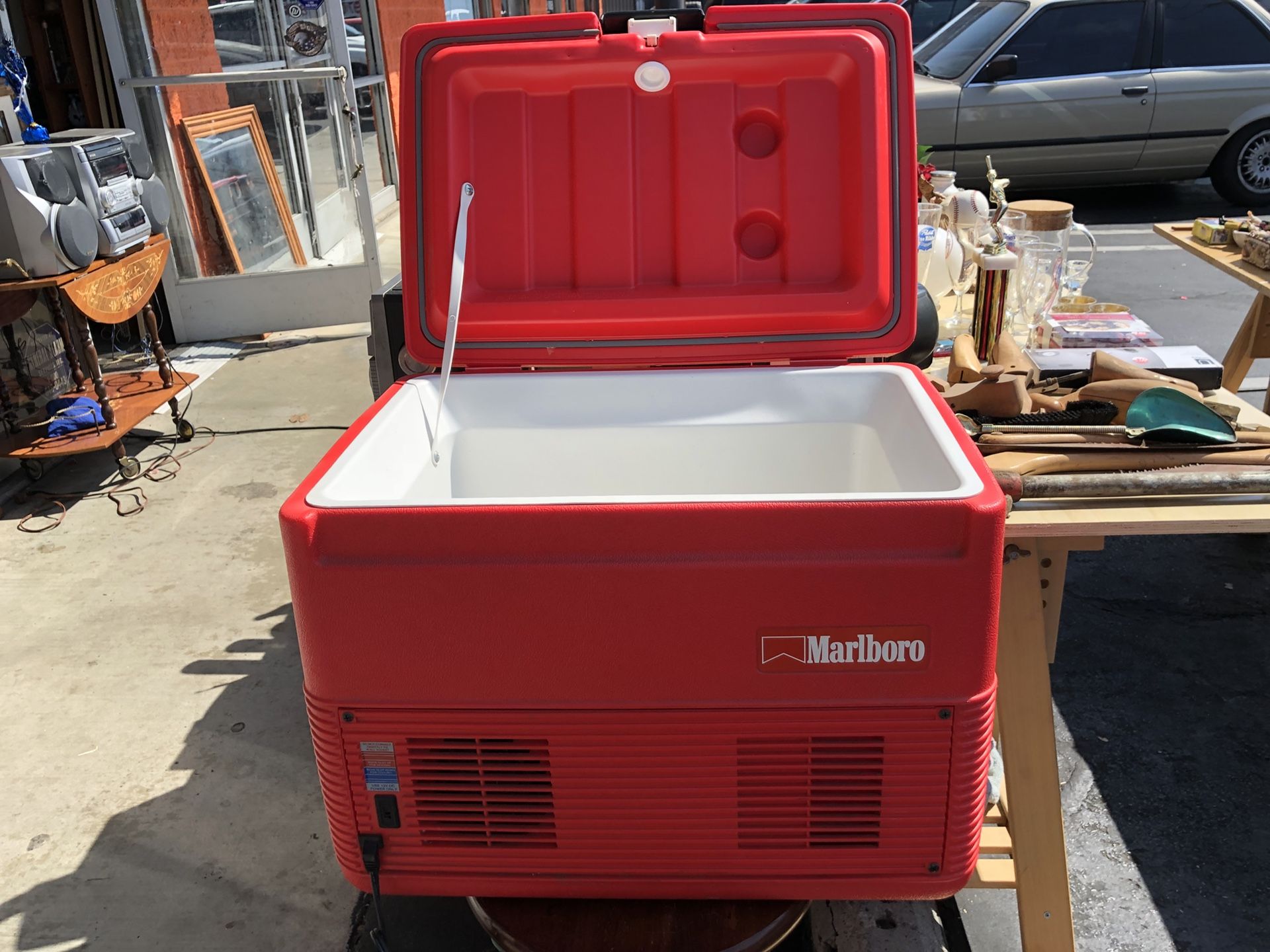 Coleman Marlboro Cooler Ice Chest/ Heater ThermoElectric Vintage 90s