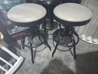 Set of 2 Swivel Bar Stools