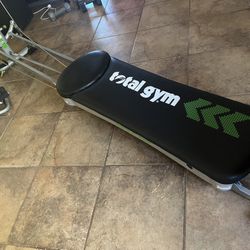 Total Gym APEX G5 Foldable Home Gym - 10 Resistance Levels (Great Condition)