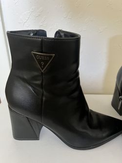 Guess boots