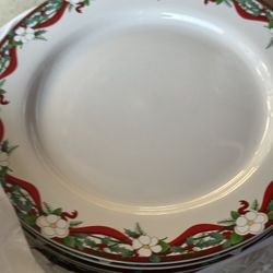 Set Of Christmas Plates 