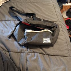 Fannypack, Herschel