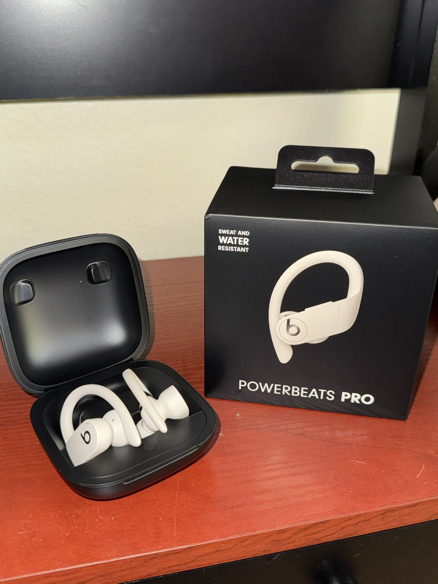 Powerbeats Pro (Brand NEW) 