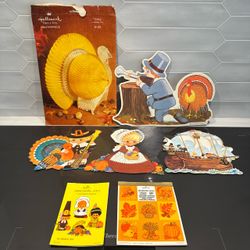 Lot of 7 vintage Thanksgiving decorations