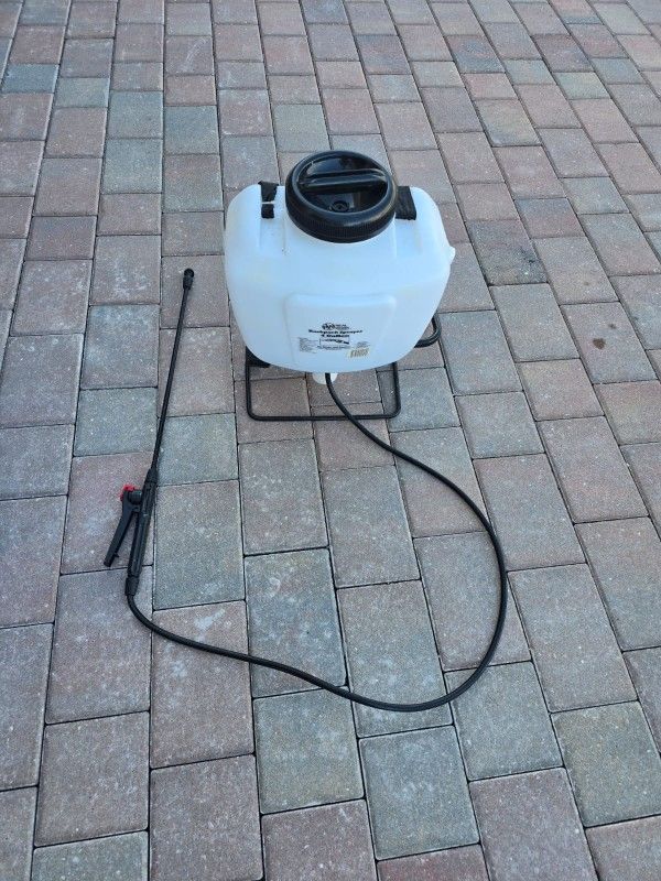 4 Gallon Sprayer