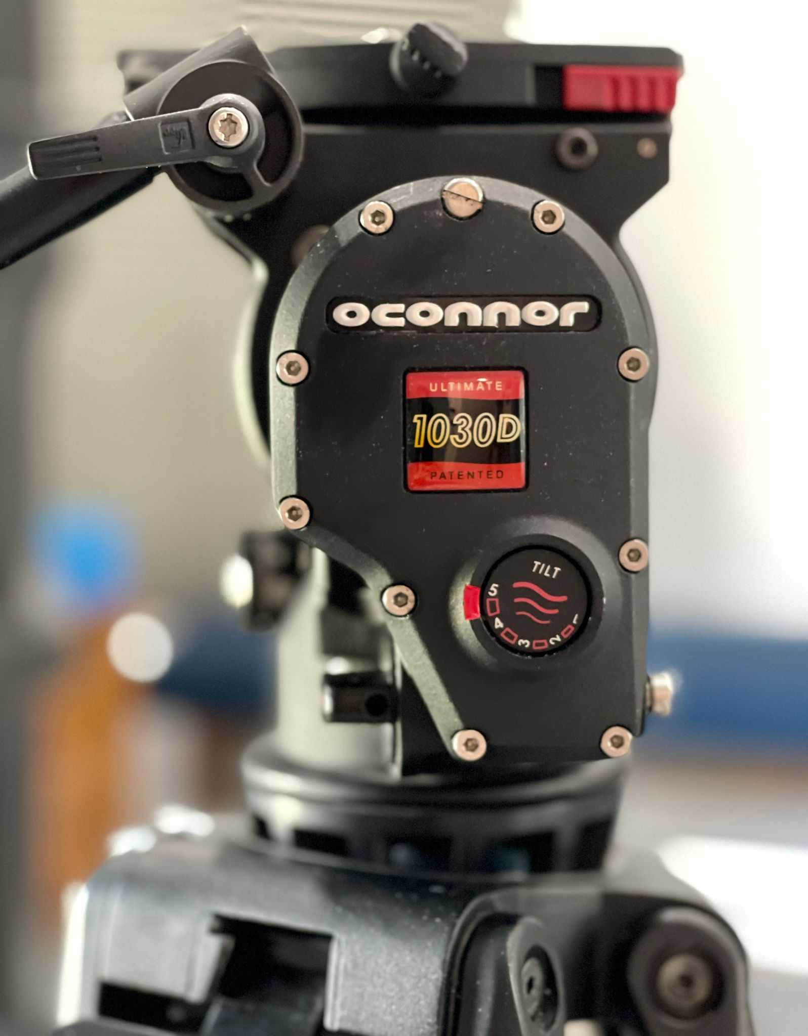 O'Connor 1030d Tripod