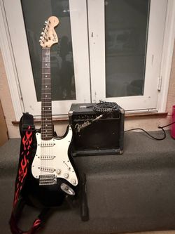 A complete guitar set FENDER