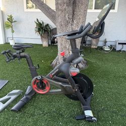 Peloton Indoor Exercise Bikes Touch Screen Gen 3 