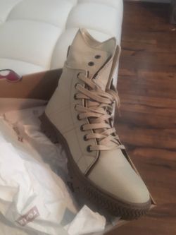 Brand new Levi boots size 13