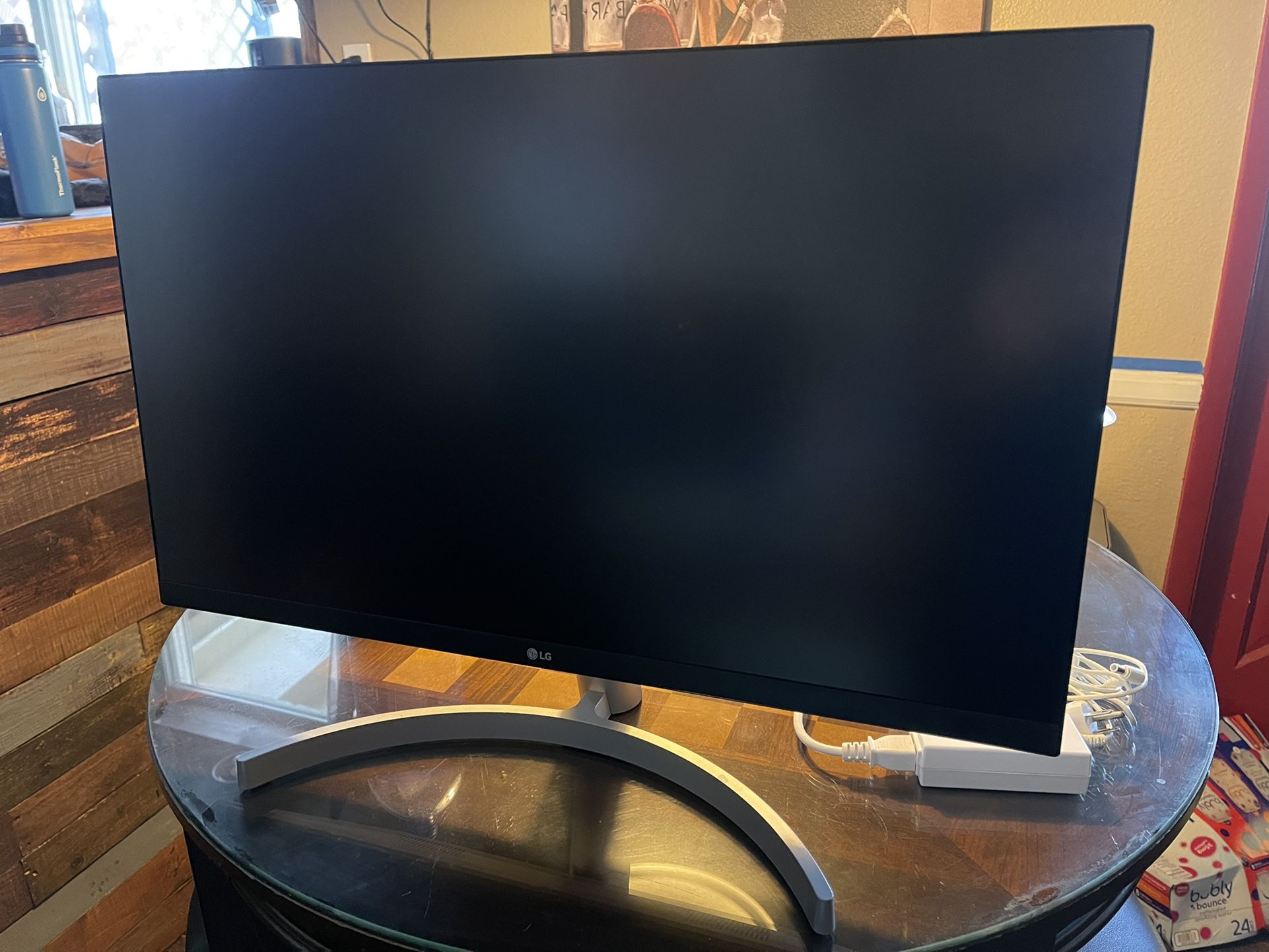 LG 27” IPS 4K Monitor