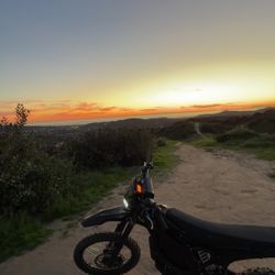 Surron Ultra Bee 2025