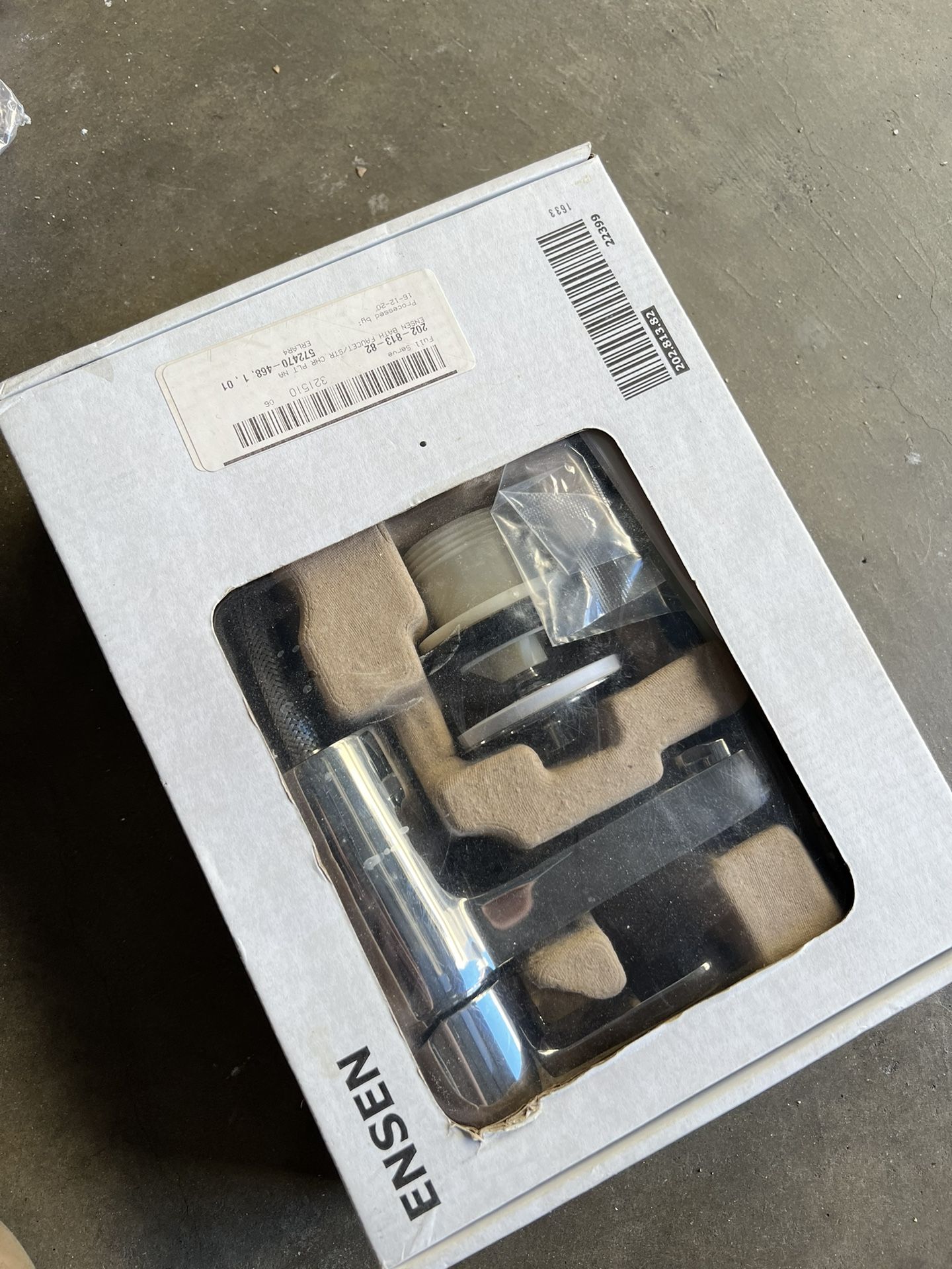 brand new bath faucet with strainer