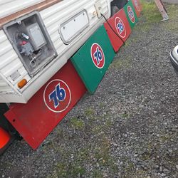 4 Vintage 76 Signs