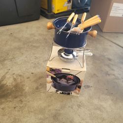 Fondue Pot