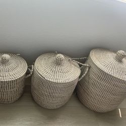3 Laundry Baskets Decoration