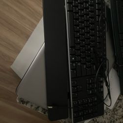 Wired Dell Keyboard With Wrist Plate