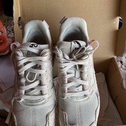 Jordan WMNS JORDAN MA2 Size 8