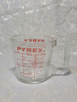 Vintage Pyrex 2 Cup Glass Measuring Cup 16 Oz 1 Pint Red Lettering Kitchen Prep