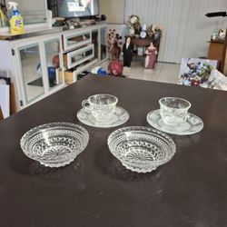 Beautiful Vintage Glass Tableware Incl: 2 Fruit/Dessert Bowls 2 Cups 2 Saucers 6 PC Set