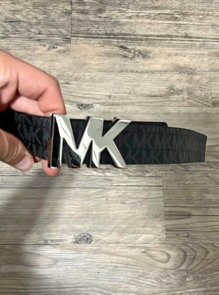 Michael Kors Belt. Black. Size. Medium