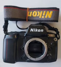 Nikon N90 AF SLR Film Camera Body