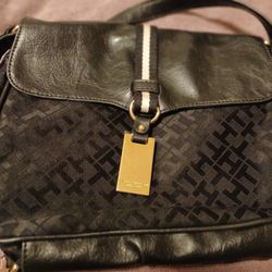 Tommy Hilfigure Purse New 