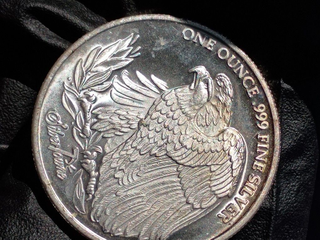 Vintage Silvertowne Liberty Eagle 1oz .999 Silver Round