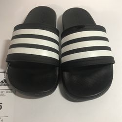 Adidas Sandals Size 5 Indoor Outdoor Grass Turf Sports