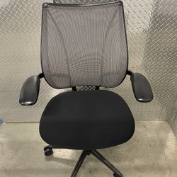 Humanscale Liberty Office Chair With New Arm Pads And Upholstery for Sale in San Diego CA OfferUp