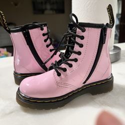 Kids Dr. Martens In Pink 