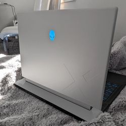 Alienware X14 R2