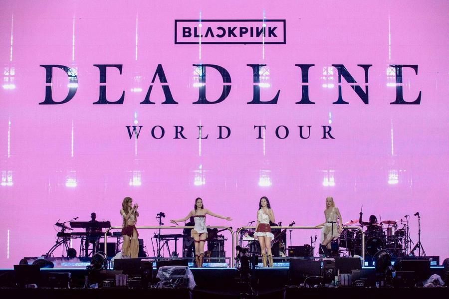BlackPink Deadline Tour (2) FLOOR tickets! - Sunday in LA