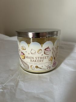 Bath And Body Works Candle 