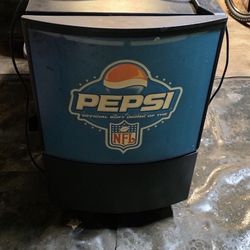 Mini fridge pepsi 