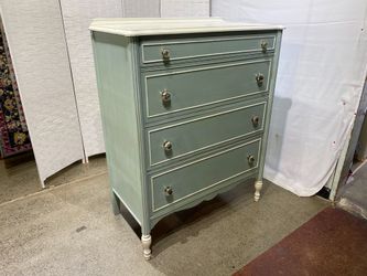 Cottage Style Sage Green 4-Drawer Dresser