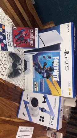 PS5 Slim Chaos With Spiderman 2 accessories kit and voucher